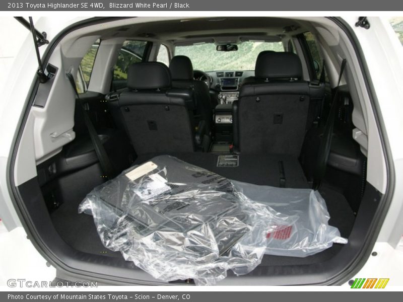 Blizzard White Pearl / Black 2013 Toyota Highlander SE 4WD