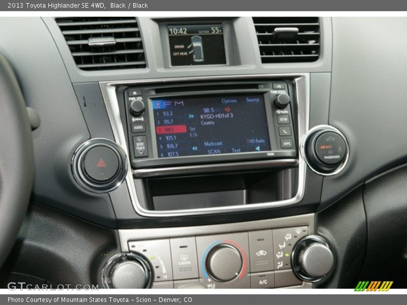 Black / Black 2013 Toyota Highlander SE 4WD