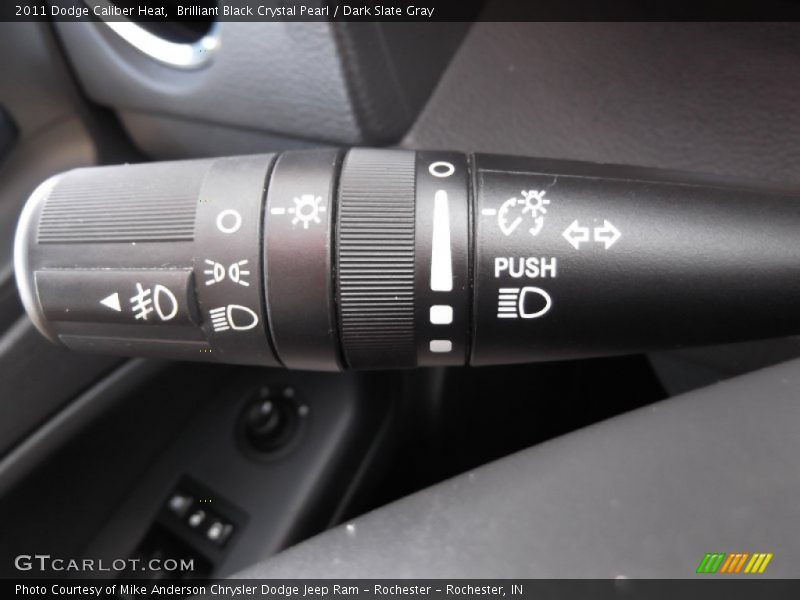 Brilliant Black Crystal Pearl / Dark Slate Gray 2011 Dodge Caliber Heat