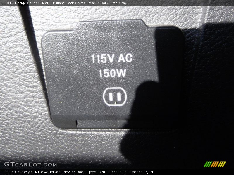 Brilliant Black Crystal Pearl / Dark Slate Gray 2011 Dodge Caliber Heat