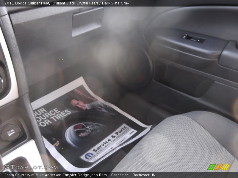 Brilliant Black Crystal Pearl / Dark Slate Gray 2011 Dodge Caliber Heat