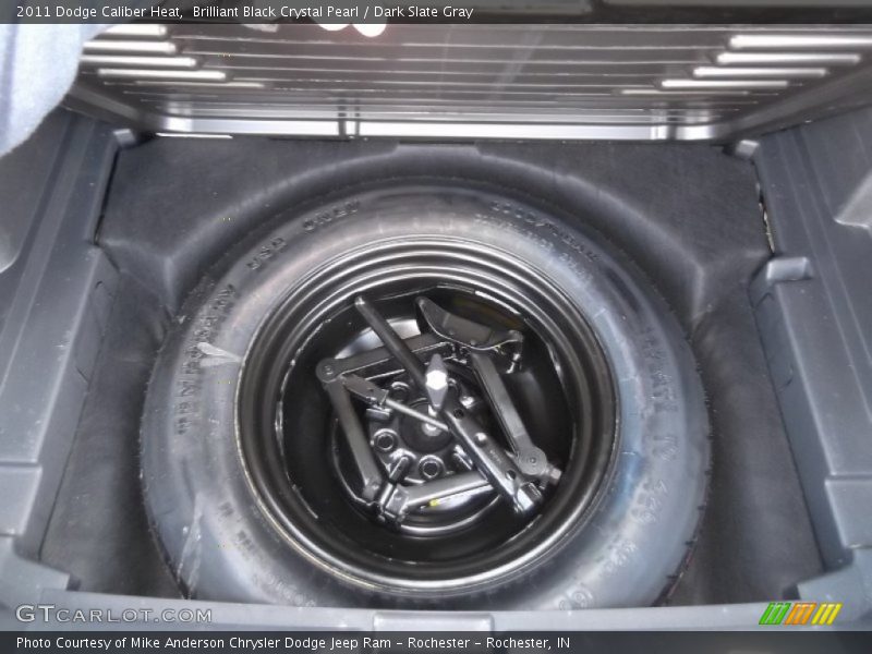 Brilliant Black Crystal Pearl / Dark Slate Gray 2011 Dodge Caliber Heat