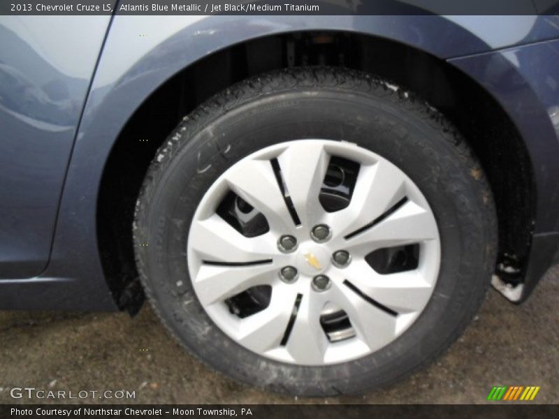 Atlantis Blue Metallic / Jet Black/Medium Titanium 2013 Chevrolet Cruze LS