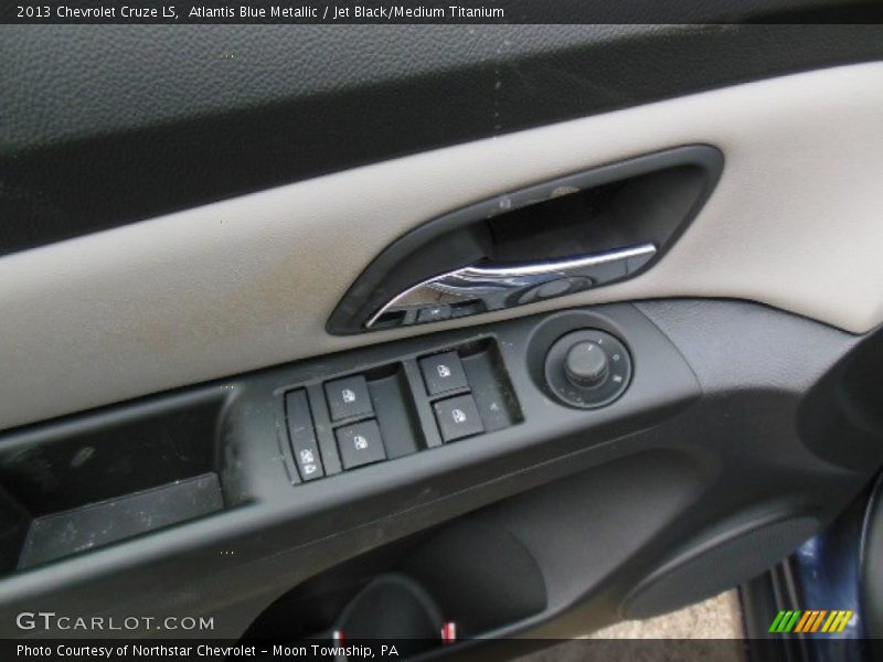 Atlantis Blue Metallic / Jet Black/Medium Titanium 2013 Chevrolet Cruze LS
