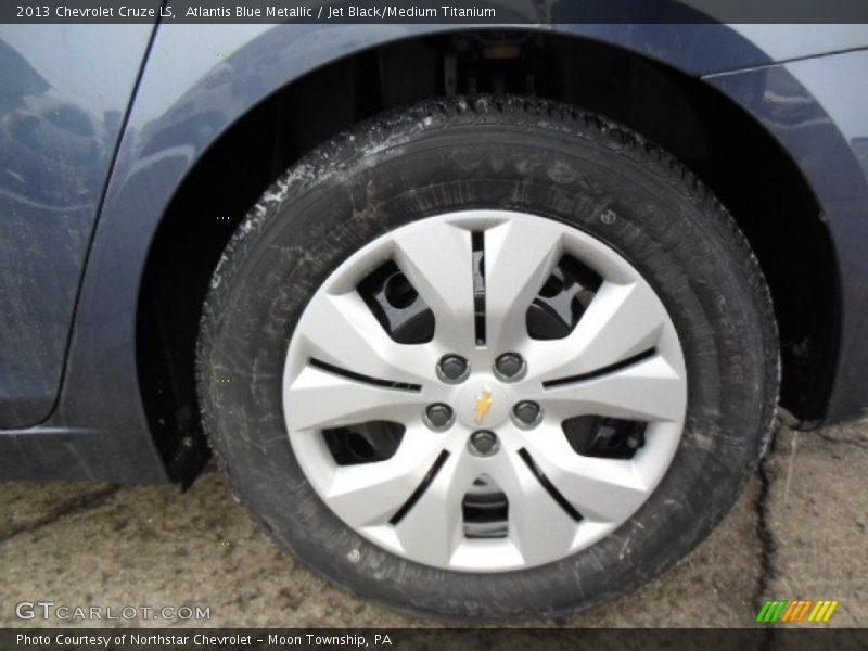 Atlantis Blue Metallic / Jet Black/Medium Titanium 2013 Chevrolet Cruze LS