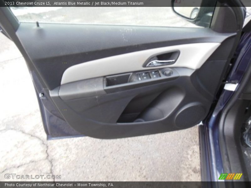 Atlantis Blue Metallic / Jet Black/Medium Titanium 2013 Chevrolet Cruze LS