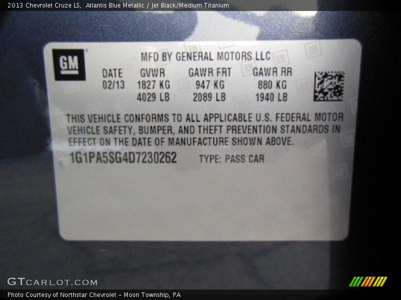 Atlantis Blue Metallic / Jet Black/Medium Titanium 2013 Chevrolet Cruze LS