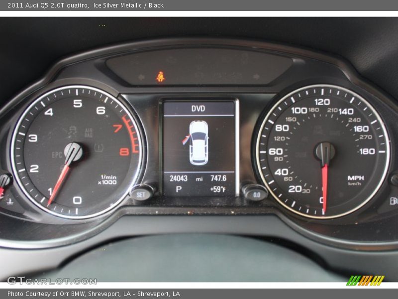  2011 Q5 2.0T quattro 2.0T quattro Gauges