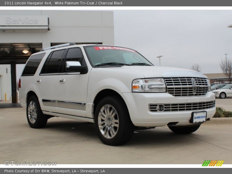 White Platinum Tri-Coat / Charcoal Black 2011 Lincoln Navigator 4x4