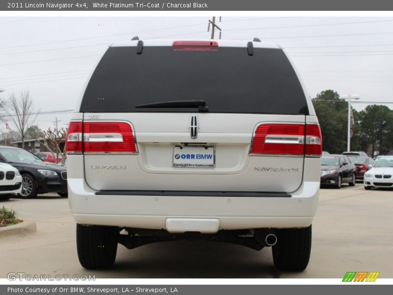 White Platinum Tri-Coat / Charcoal Black 2011 Lincoln Navigator 4x4