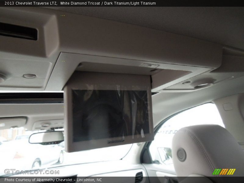 White Diamond Tricoat / Dark Titanium/Light Titanium 2013 Chevrolet Traverse LTZ