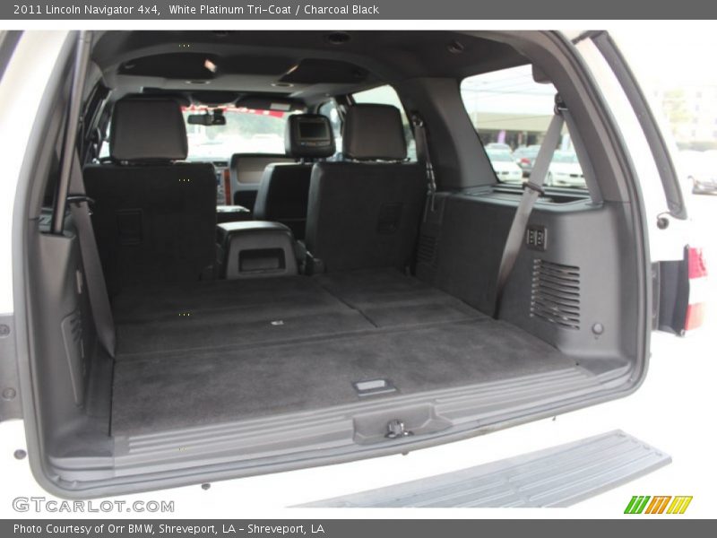 White Platinum Tri-Coat / Charcoal Black 2011 Lincoln Navigator 4x4