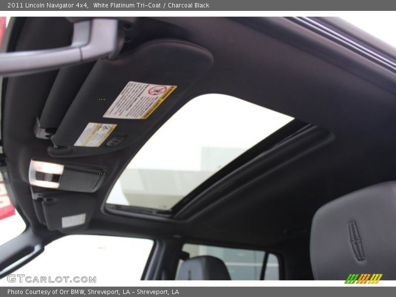 White Platinum Tri-Coat / Charcoal Black 2011 Lincoln Navigator 4x4