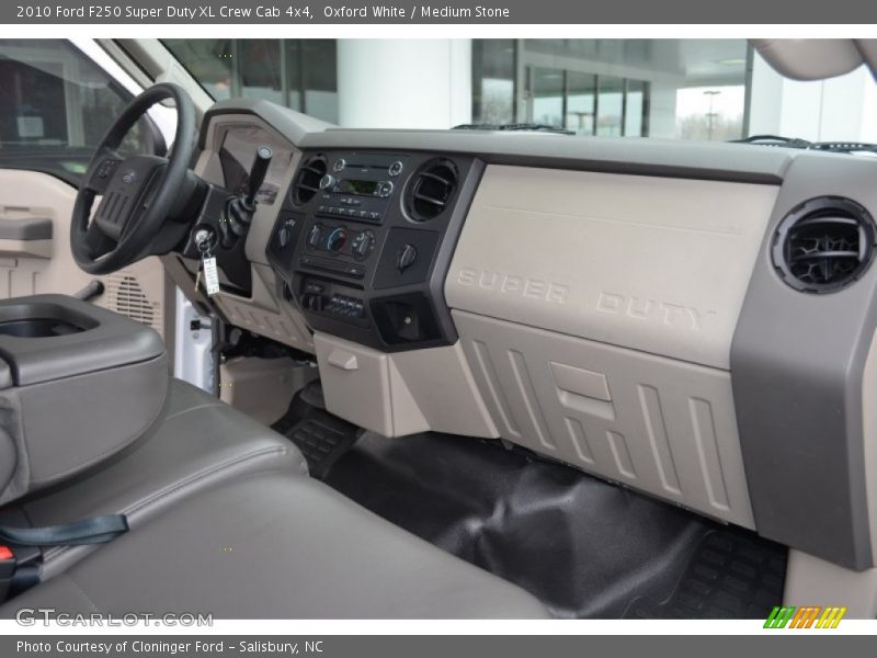 Oxford White / Medium Stone 2010 Ford F250 Super Duty XL Crew Cab 4x4