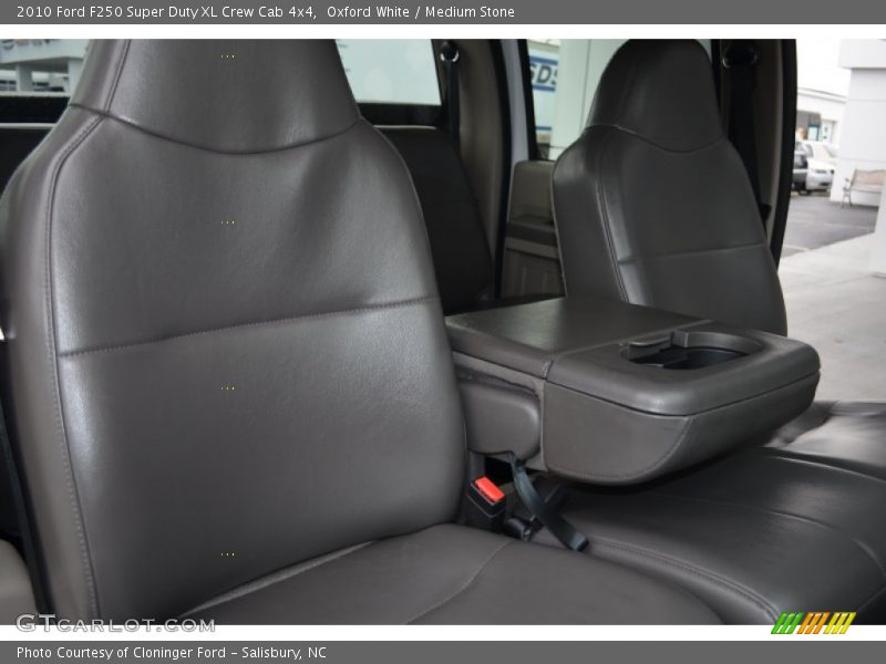 Oxford White / Medium Stone 2010 Ford F250 Super Duty XL Crew Cab 4x4