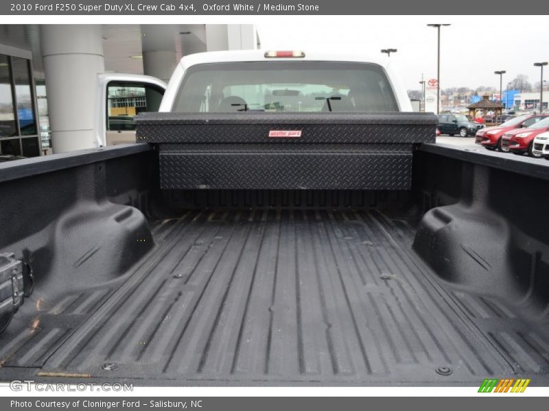 Oxford White / Medium Stone 2010 Ford F250 Super Duty XL Crew Cab 4x4