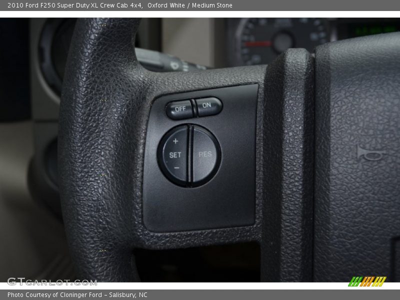 Oxford White / Medium Stone 2010 Ford F250 Super Duty XL Crew Cab 4x4