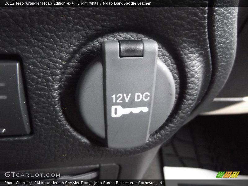 Bright White / Moab Dark Saddle Leather 2013 Jeep Wrangler Moab Edition 4x4