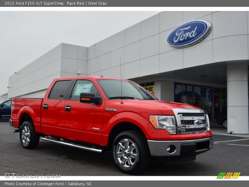 Front 3/4 View of 2013 F150 XLT SuperCrew