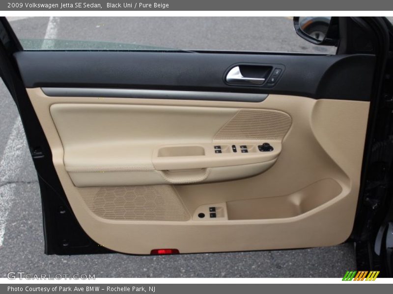 Door Panel of 2009 Jetta SE Sedan