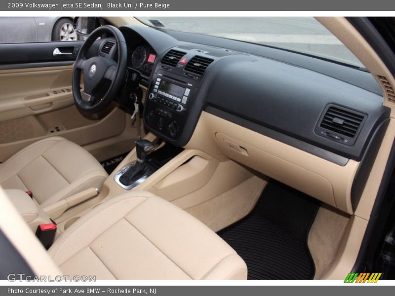 Dashboard of 2009 Jetta SE Sedan