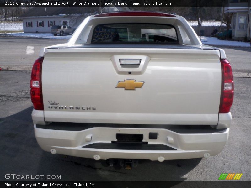 White Diamond Tricoat / Dark Titanium/Light Titanium 2012 Chevrolet Avalanche LTZ 4x4