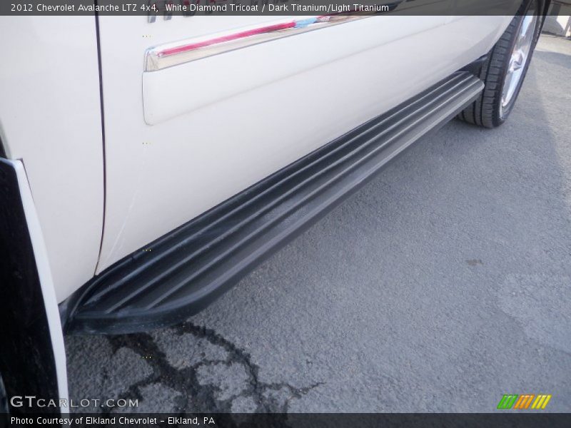 White Diamond Tricoat / Dark Titanium/Light Titanium 2012 Chevrolet Avalanche LTZ 4x4