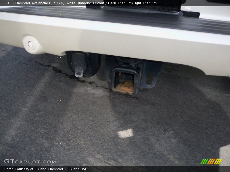 White Diamond Tricoat / Dark Titanium/Light Titanium 2012 Chevrolet Avalanche LTZ 4x4