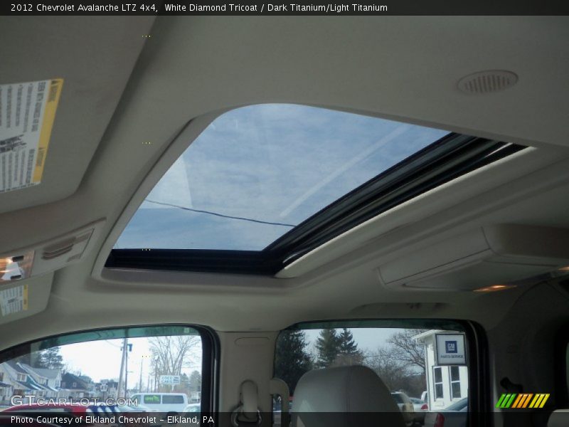 White Diamond Tricoat / Dark Titanium/Light Titanium 2012 Chevrolet Avalanche LTZ 4x4