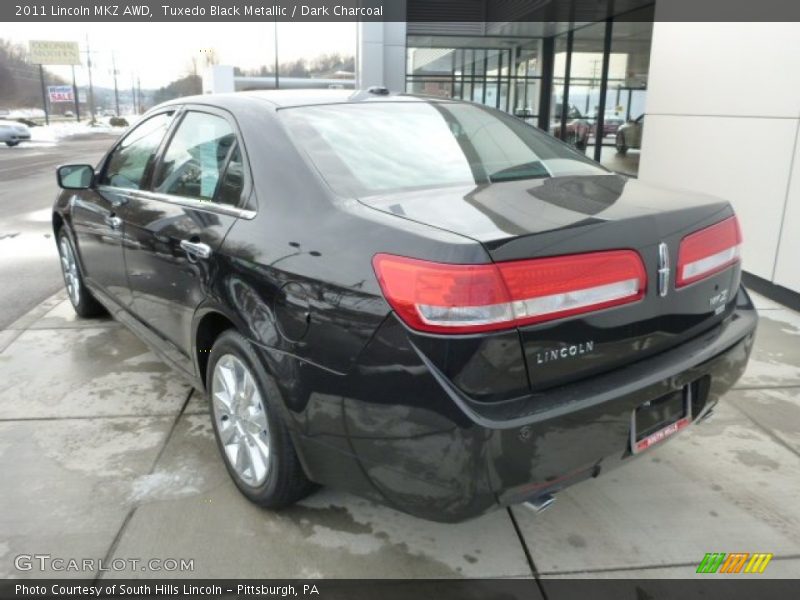 Tuxedo Black Metallic / Dark Charcoal 2011 Lincoln MKZ AWD