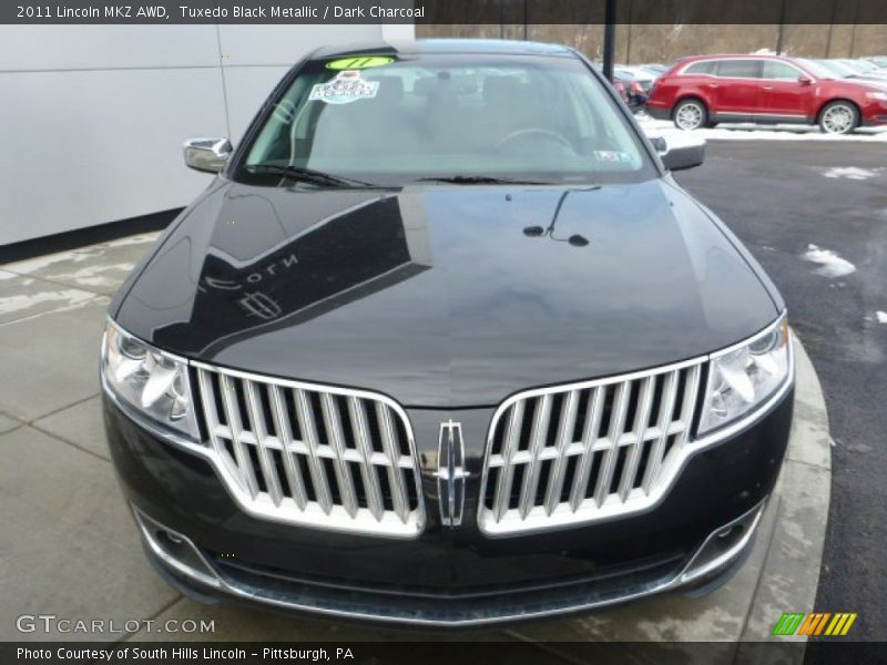 Tuxedo Black Metallic / Dark Charcoal 2011 Lincoln MKZ AWD