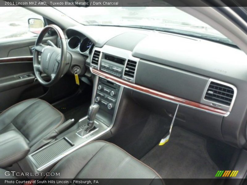 Tuxedo Black Metallic / Dark Charcoal 2011 Lincoln MKZ AWD