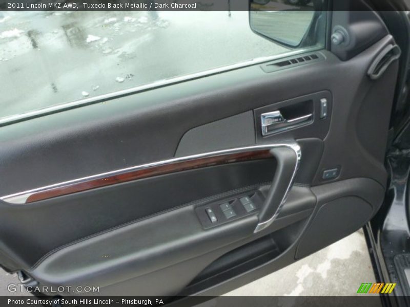 Tuxedo Black Metallic / Dark Charcoal 2011 Lincoln MKZ AWD