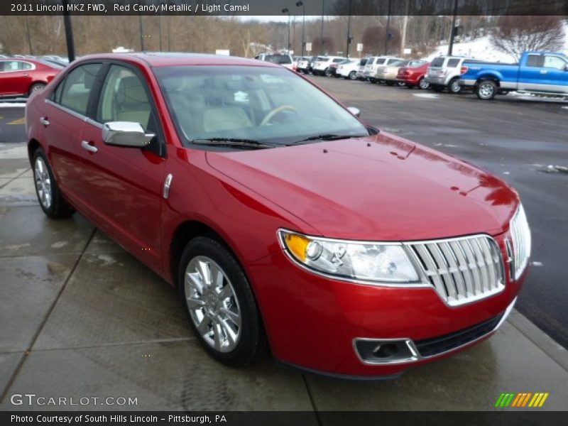 Front 3/4 View of 2011 MKZ FWD