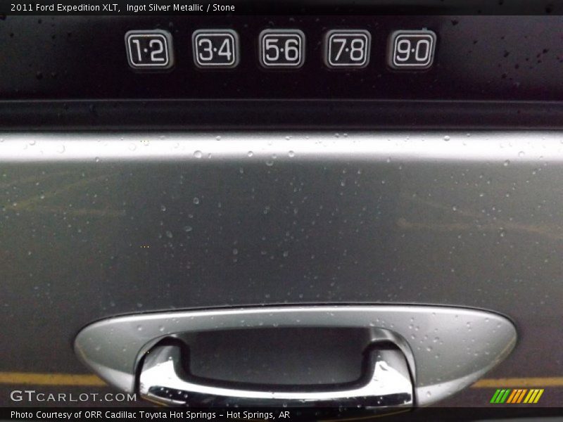 Ingot Silver Metallic / Stone 2011 Ford Expedition XLT