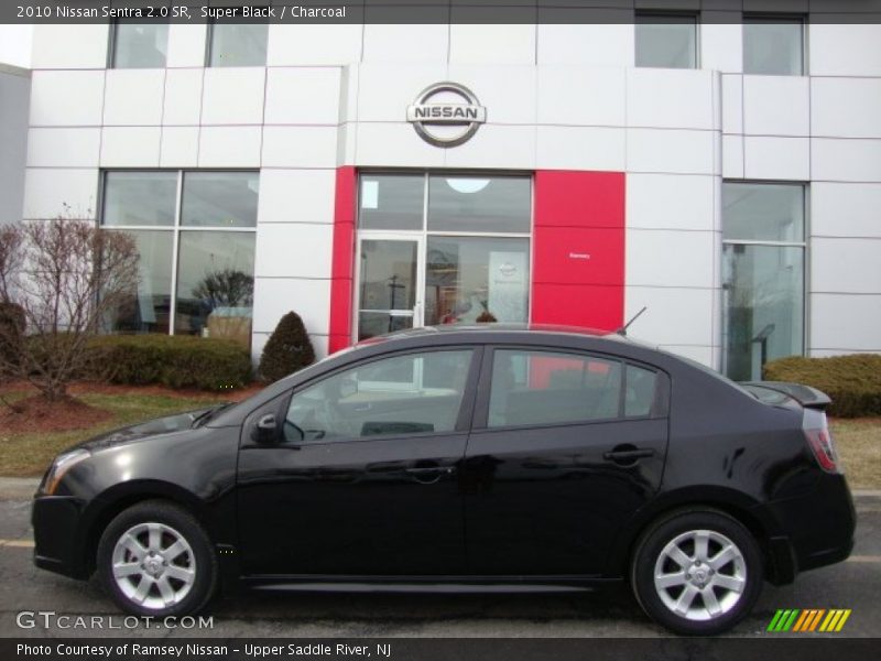 Super Black / Charcoal 2010 Nissan Sentra 2.0 SR