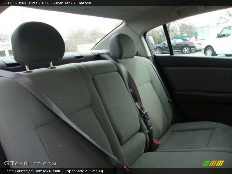 Super Black / Charcoal 2010 Nissan Sentra 2.0 SR