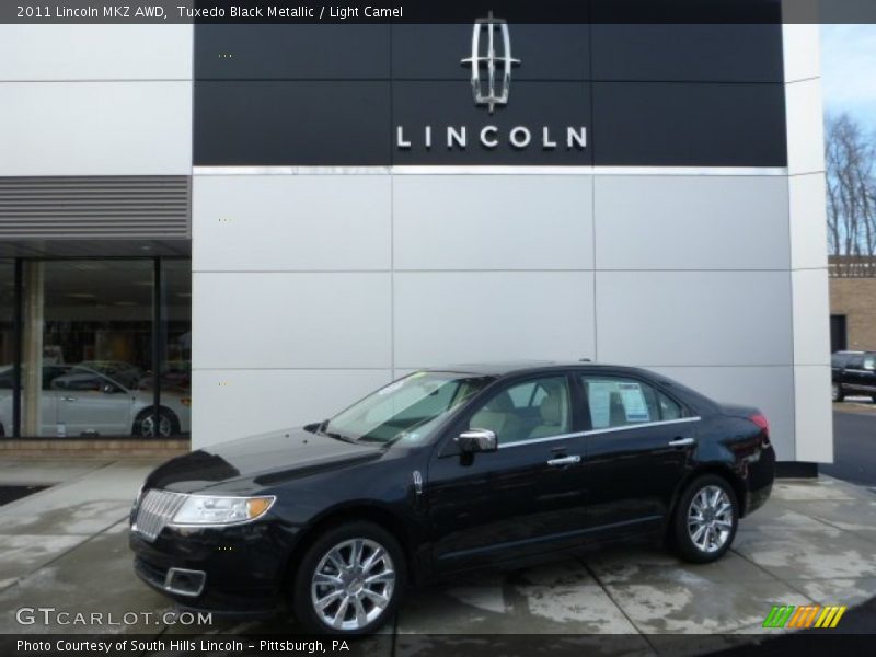 Tuxedo Black Metallic / Light Camel 2011 Lincoln MKZ AWD