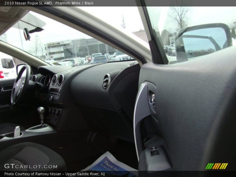 Phantom White / Black 2010 Nissan Rogue SL AWD