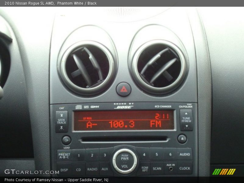 Phantom White / Black 2010 Nissan Rogue SL AWD