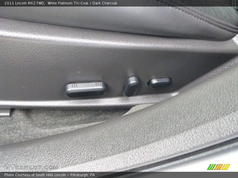 White Platinum Tri-Coat / Dark Charcoal 2011 Lincoln MKZ FWD