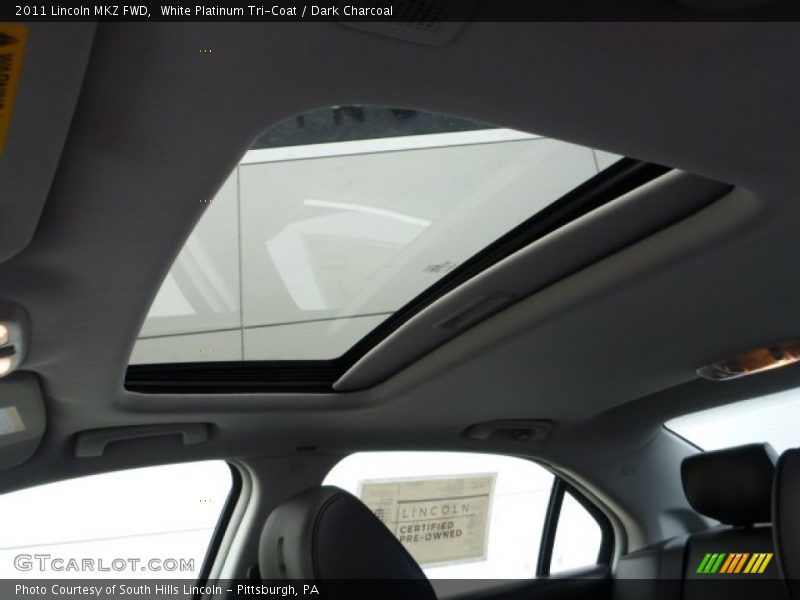 White Platinum Tri-Coat / Dark Charcoal 2011 Lincoln MKZ FWD