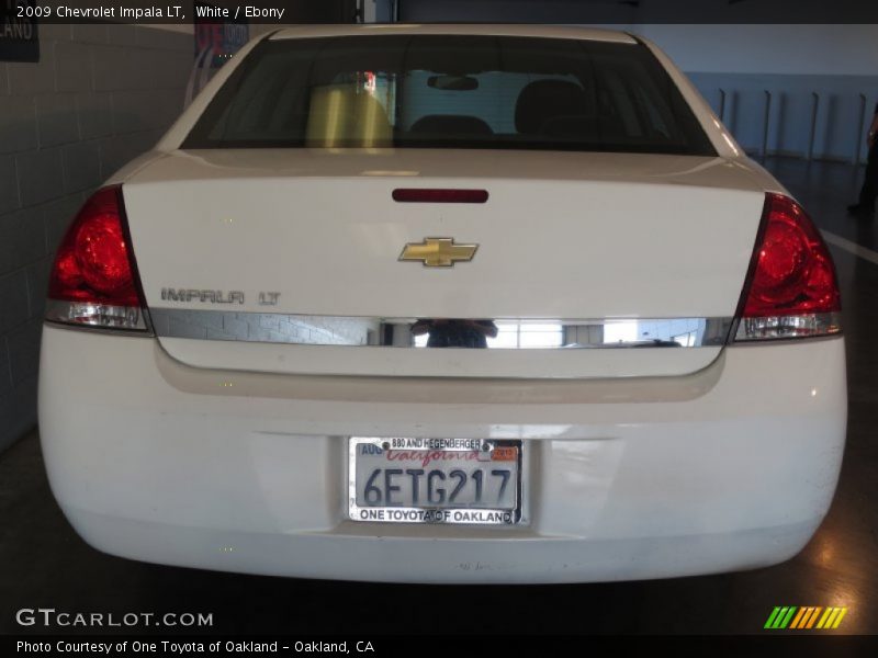 White / Ebony 2009 Chevrolet Impala LT