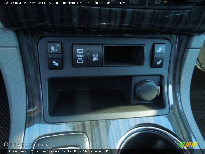 Atlantis Blue Metallic / Dark Titanium/Light Titanium 2013 Chevrolet Traverse LT