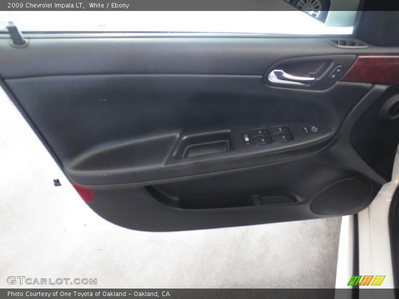 White / Ebony 2009 Chevrolet Impala LT