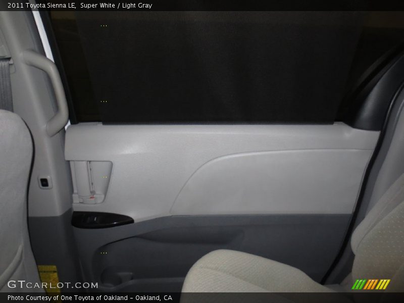 Super White / Light Gray 2011 Toyota Sienna LE