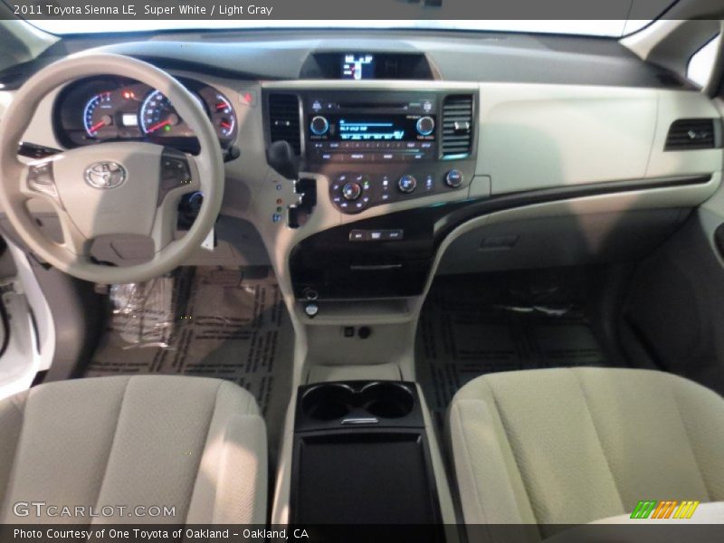 Super White / Light Gray 2011 Toyota Sienna LE