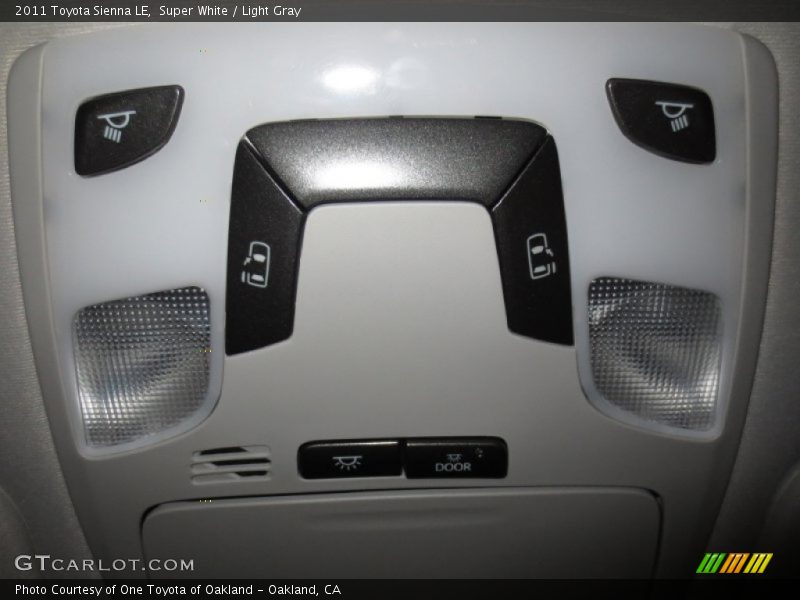 Super White / Light Gray 2011 Toyota Sienna LE