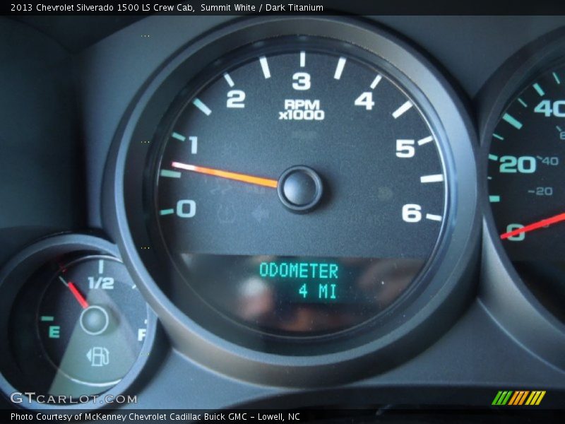 Summit White / Dark Titanium 2013 Chevrolet Silverado 1500 LS Crew Cab