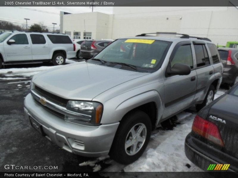 Silverstone Metallic / Ebony 2005 Chevrolet TrailBlazer LS 4x4